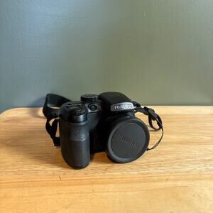 Fujifilm FinePix S1500 Black 10.0 MP Digital Camera 12x Optical Zoom